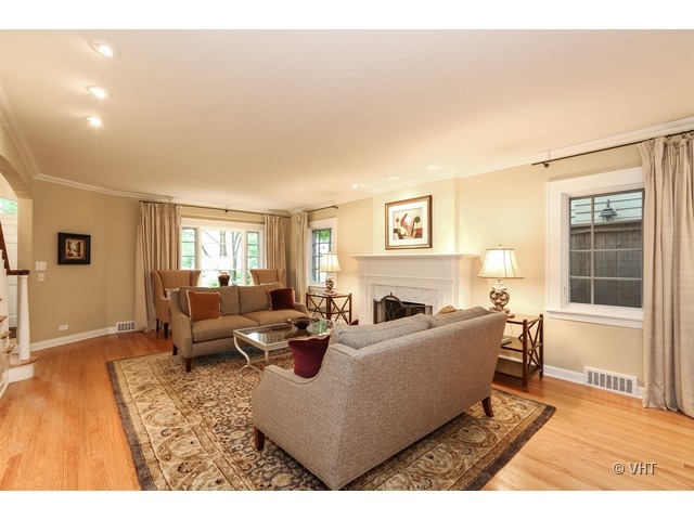 318 Forest Road Hinsdale, IL 60521 - Photo 8 of 23 a living room with furniture and a window