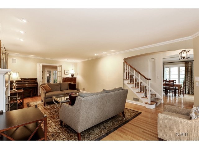 318 Forest Road Hinsdale, IL 60521 - Photo 9 of 23 a living room with furniture and a table