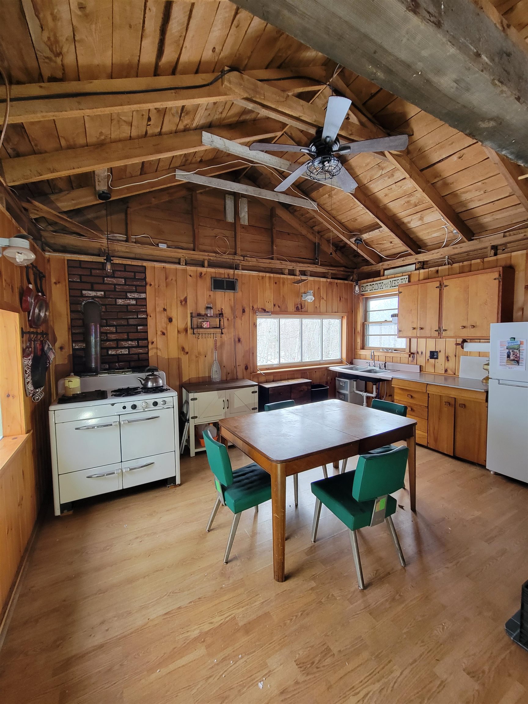 845 Bailey Hill Road Readsboro, VT 05350 - Photo 5 of 45
