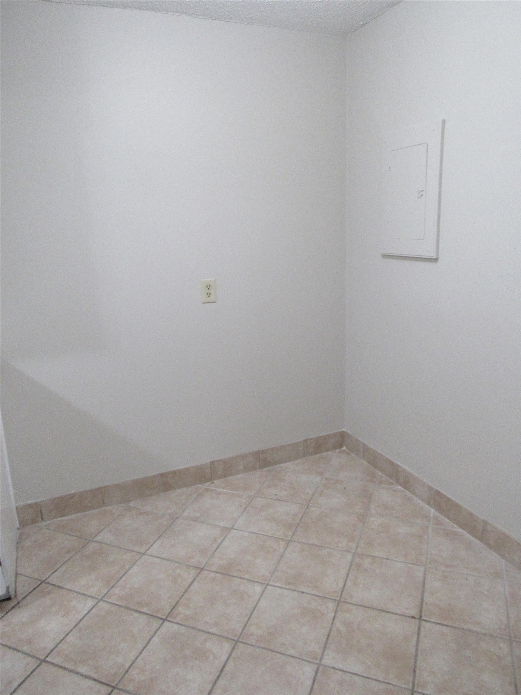 3080 Walnut Grove Road, Unit 205 Memphis, TN 38111 - Photo 9 of 26 wooden floor in a bathroom