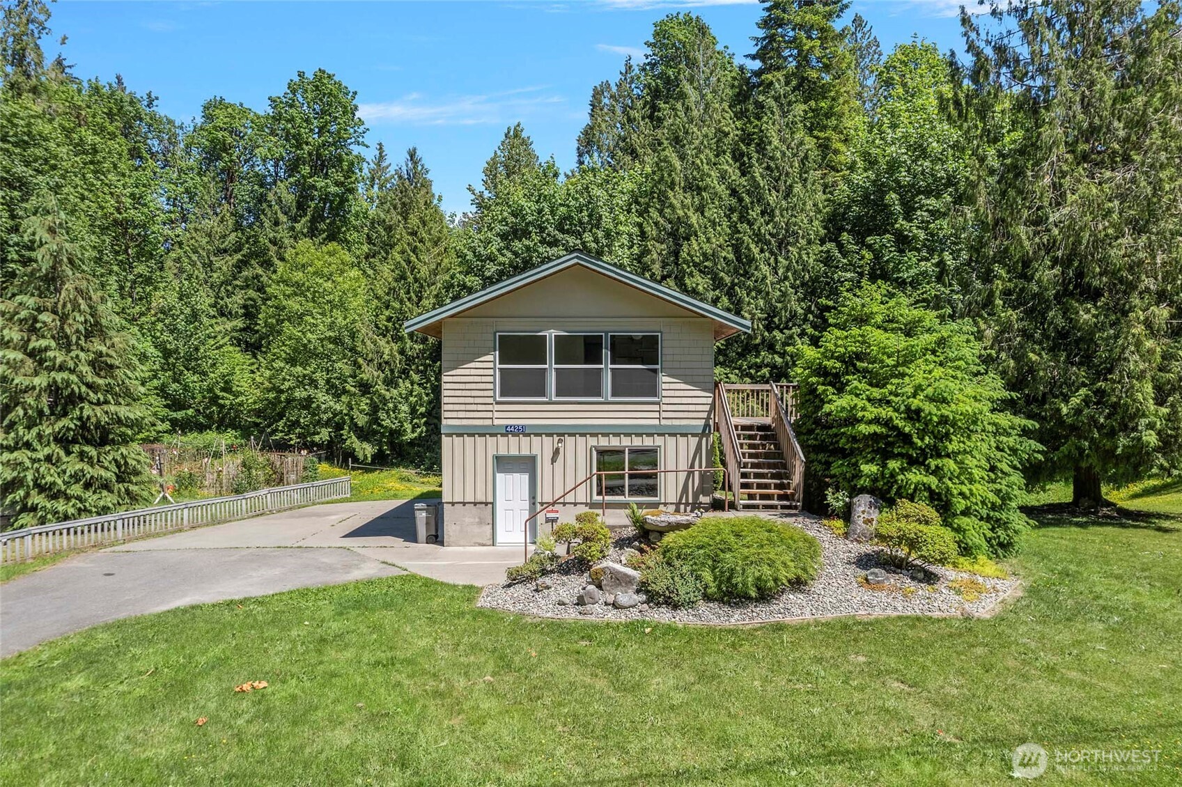 44251 Dalles Road Concrete, WA 98237 - Photo 2 of 27 Gallery Image 2