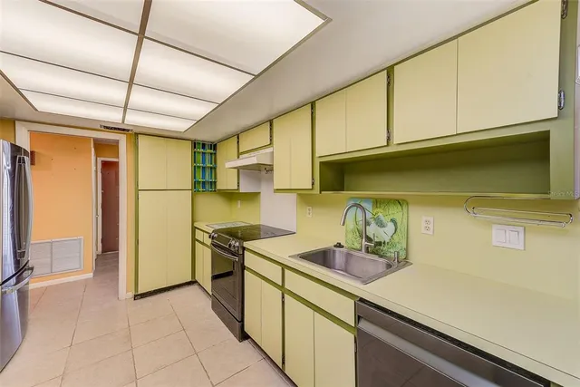 $469,900 | 14690 Imperial Point Drive South, Largo, FL 33776