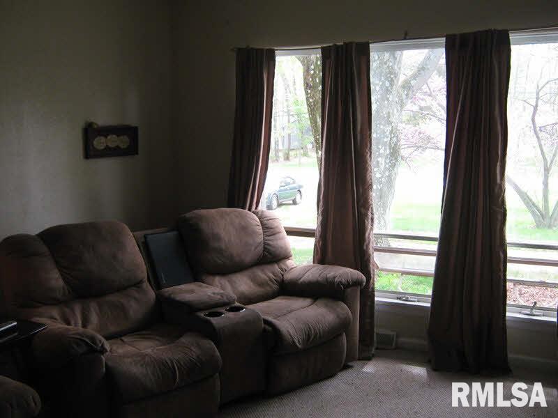 17560 East Fairfield Road Mount Vernon, IL 62864 - Photo 9 of 14 Gallery Image 9