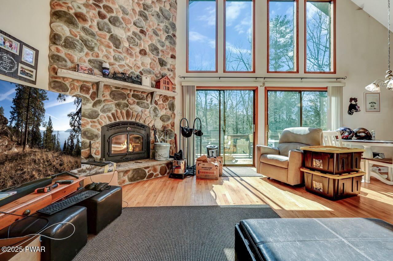2159 Bear Town Road Canadensis, PA 18325 - Photo 1 of 36 Living Room