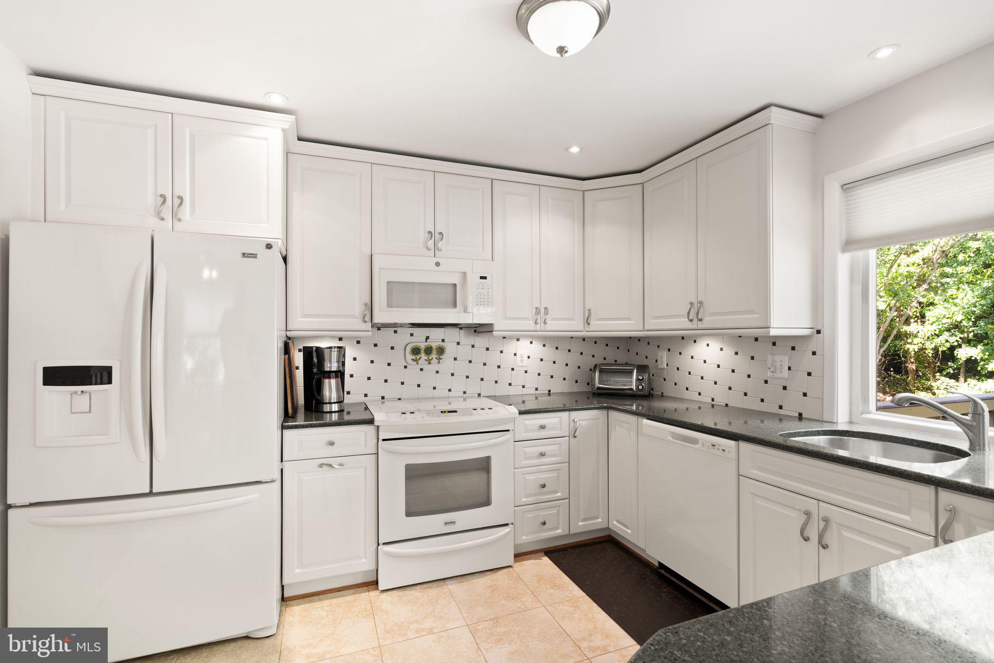 2029 Winged Foot Court Reston, VA 20191 - Photo 14 of 55 Gallery Image 14