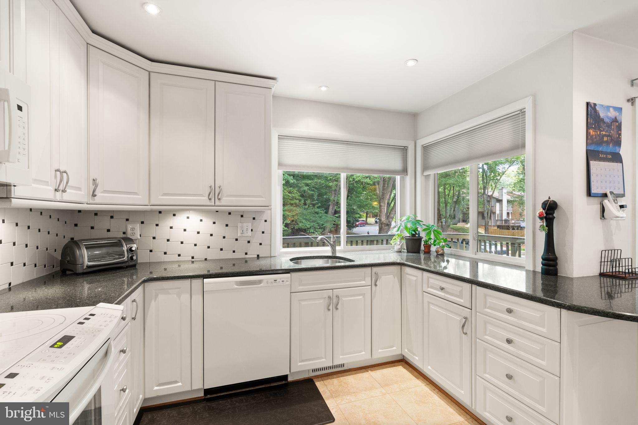 2029 Winged Foot Court Reston, VA 20191 - Photo 15 of 55 Gallery Image 15