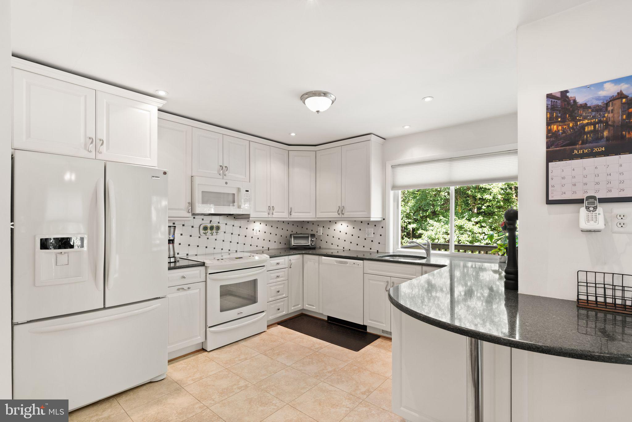 2029 Winged Foot Court Reston, VA 20191 - Photo 3 of 55 Gallery Image 3