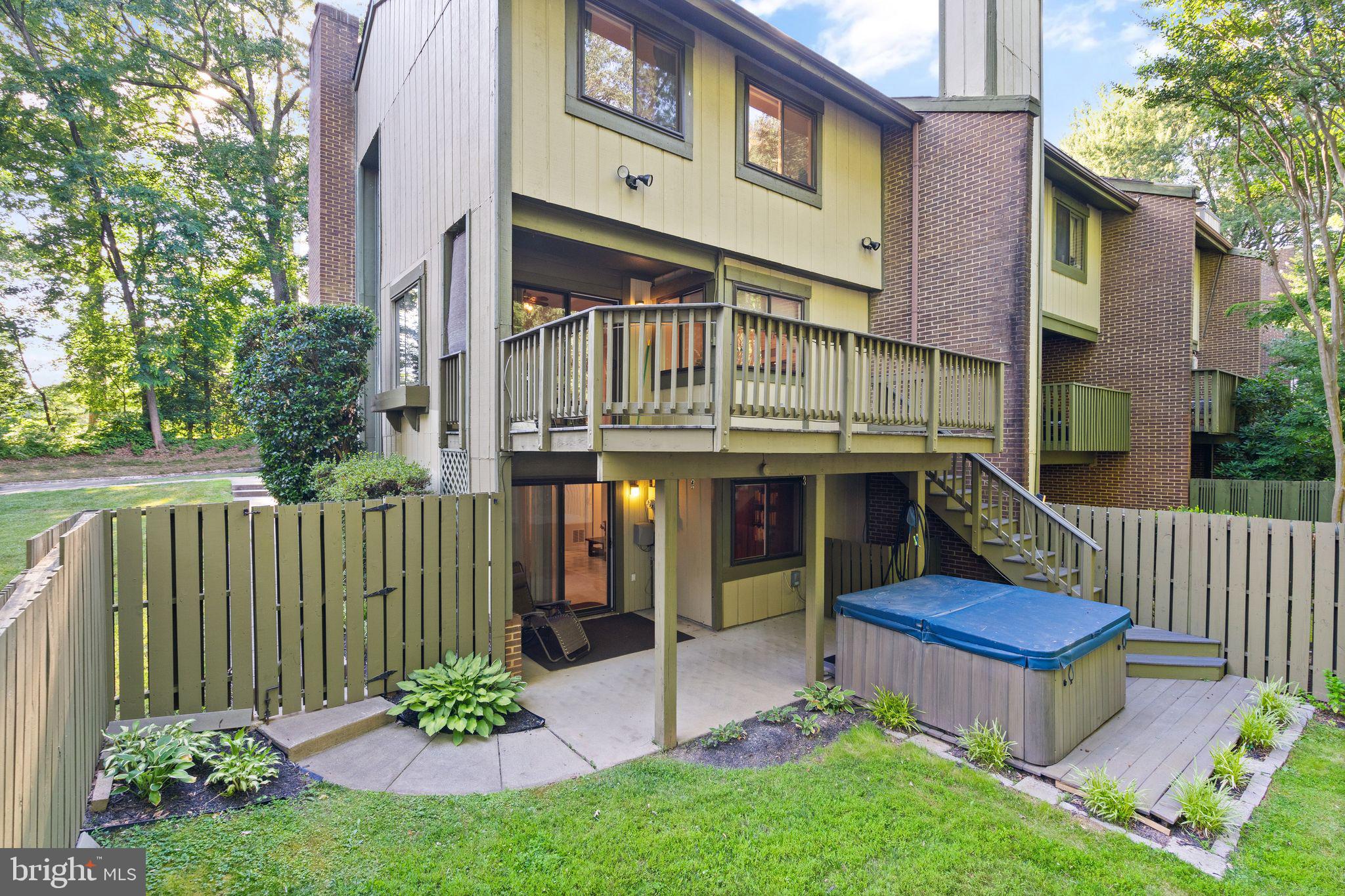 2029 Winged Foot Court Reston, VA 20191 - Photo 6 of 55 Gallery Image 6