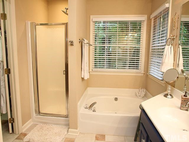 5944 Dunbarton Way Raleigh, NC 27613 - Photo 6 of 19 Master Bath/Spa