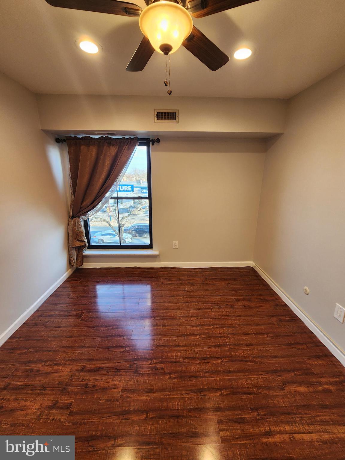 8960 Krewstown Road, Unit 311 Philadelphia, PA 19115 - Photo 8 of 15 first bedroom1