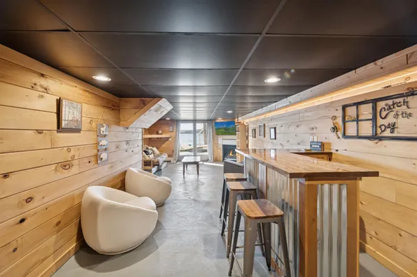 $595,000 | 10325 Teepee Trail, Iron River, WI 54847