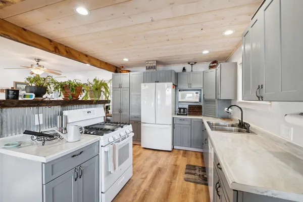 $595,000 | 10325 Teepee Trail, Iron River, WI 54847