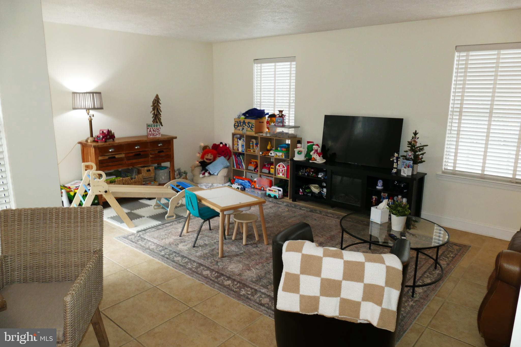 7816 Mallow Court Pasadena, MD 21122 - Photo 7 of 24 Family Room