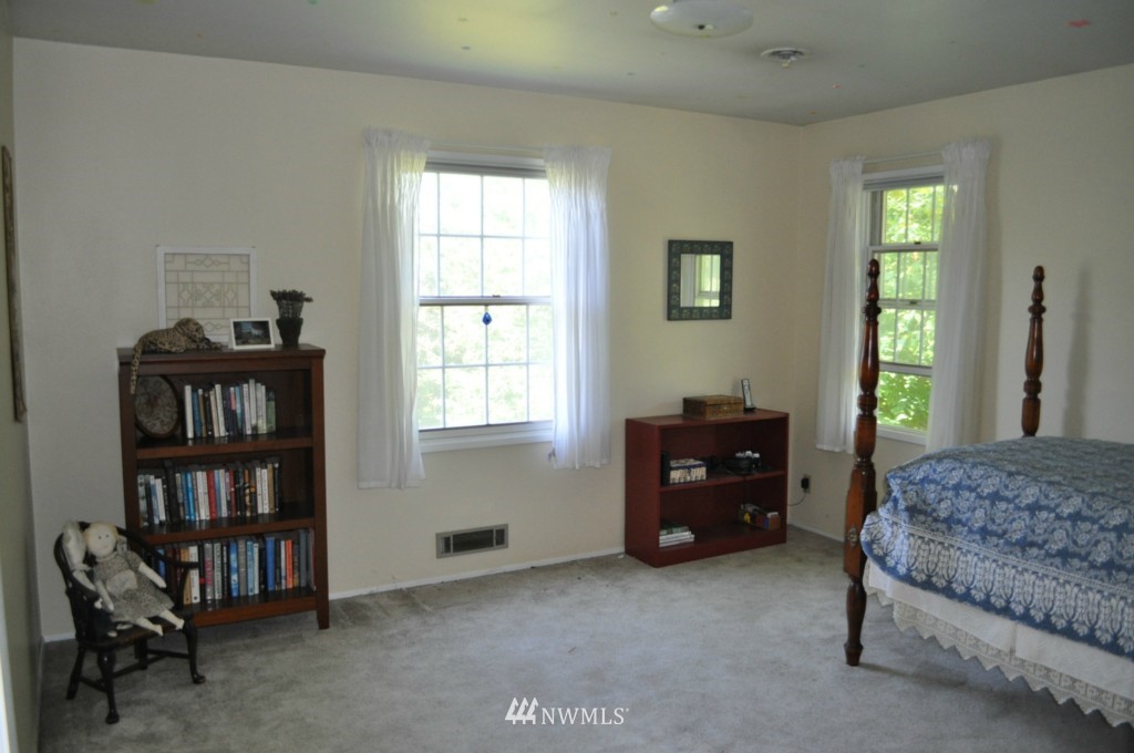 988 West Laurel Road Ferndale, WA 98248 - Photo 13 of 15 Gallery Image 13