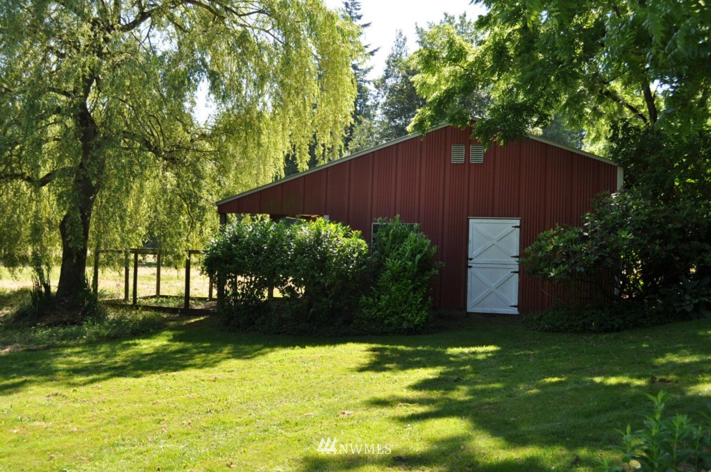 988 West Laurel Road Ferndale, WA 98248 - Photo 3 of 15 Gallery Image 3
