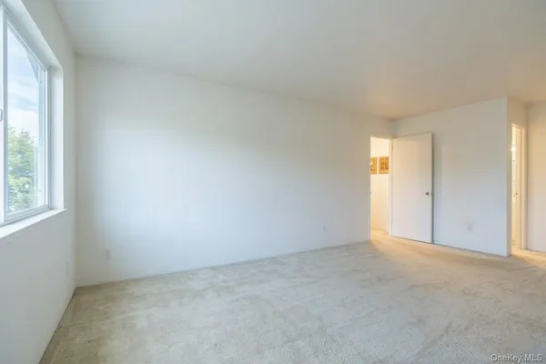 $699,000 | 21 Apple Blossom Lane, East Patchogue, NY 11772