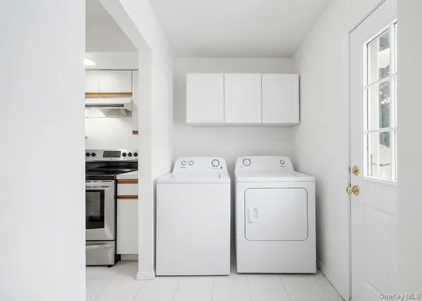 $699,000 | 21 Apple Blossom Lane, East Patchogue, NY 11772