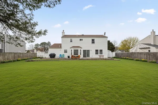 $699,000 | 21 Apple Blossom Lane, East Patchogue, NY 11772