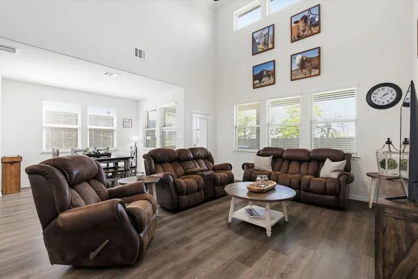 $325,000 | 163 Mockingbird Way, Caddo Mills, TX 75135