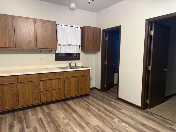 $274,000 | 1421 East Midway Road, Appleton, WI 54915