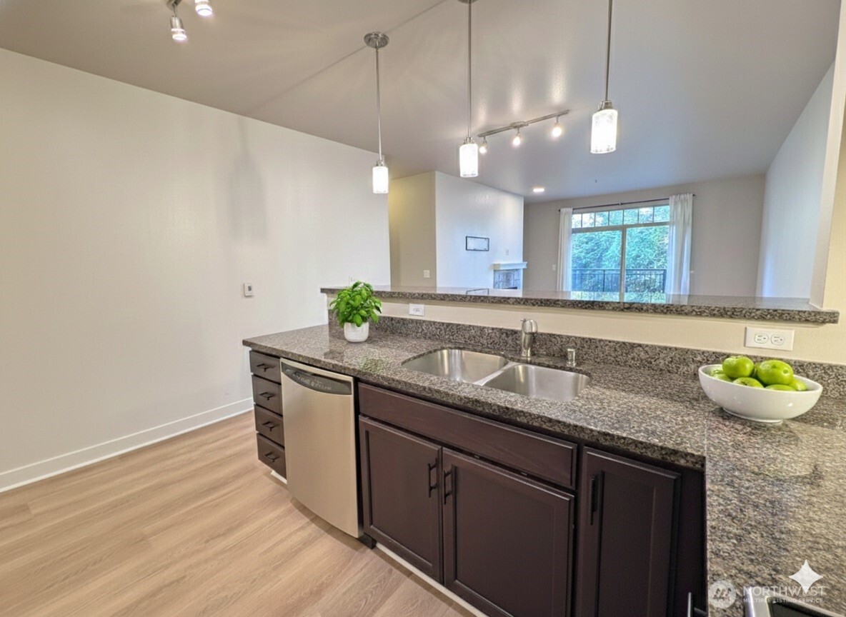 15700 116th Avenue Northeast, Unit 204 Bothell, WA 98011 - Photo 10 of 32