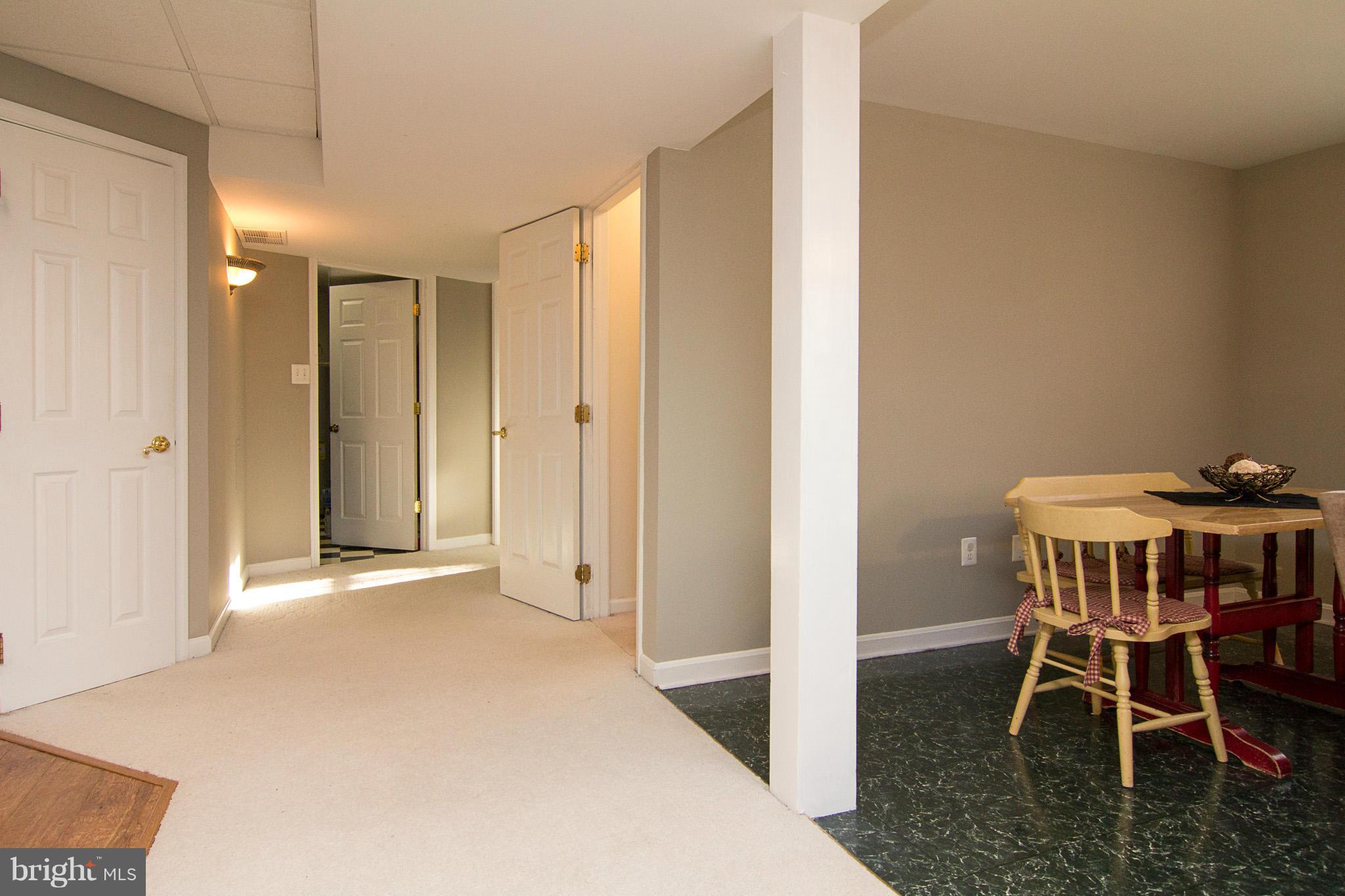 225 Roth Avenue Taneytown, MD 21787 - Photo 17 of 30 Interior (General)