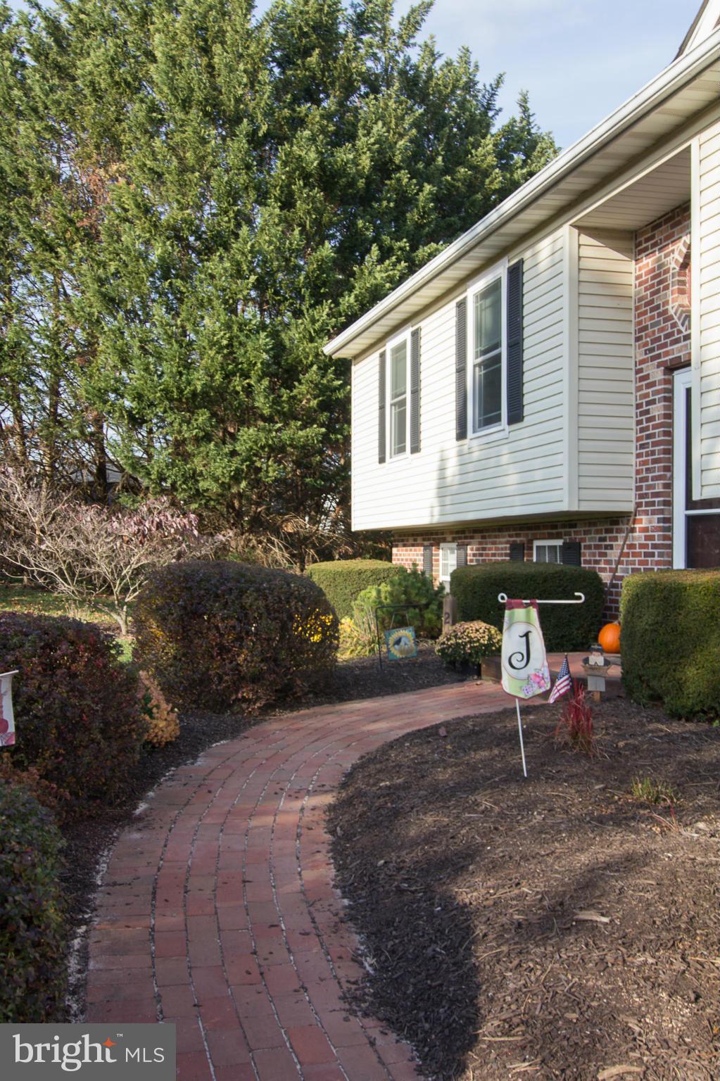 225 Roth Avenue Taneytown, MD 21787 - Photo 26 of 30 Exterior (Front)