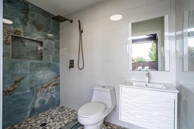 $1,225,000 | 2306 Trophy Club Drive, Trophy Club, TX 76262