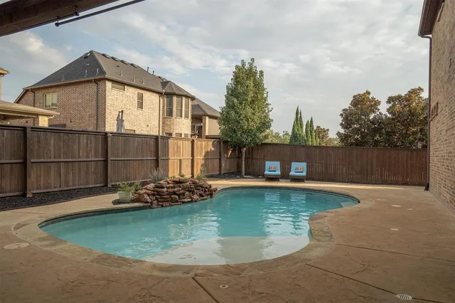 $1,225,000 | 2306 Trophy Club Drive, Trophy Club, TX 76262