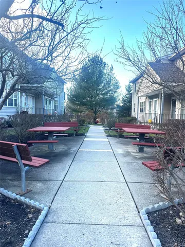 $395,000 | 854 East Crooked Hill Road, Pearl River, NY 10965