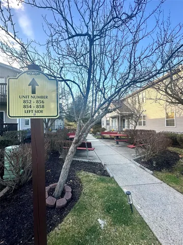 $395,000 | 854 East Crooked Hill Road, Pearl River, NY 10965