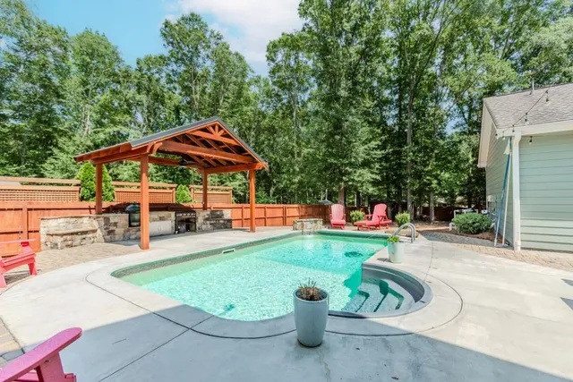 $765,000 | 520 Virginia Avenue, Jefferson, GA 30549