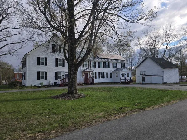 $1,695 | 188 Main Street, Unit WEST, Charlestown, NH 03603