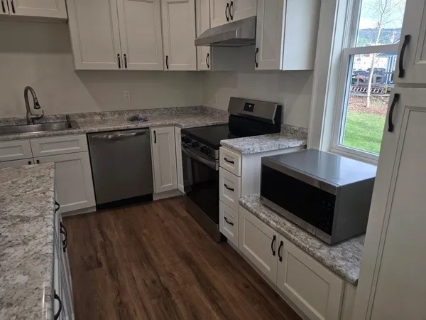 $1,695 | 188 Main Street, Unit WEST, Charlestown, NH 03603