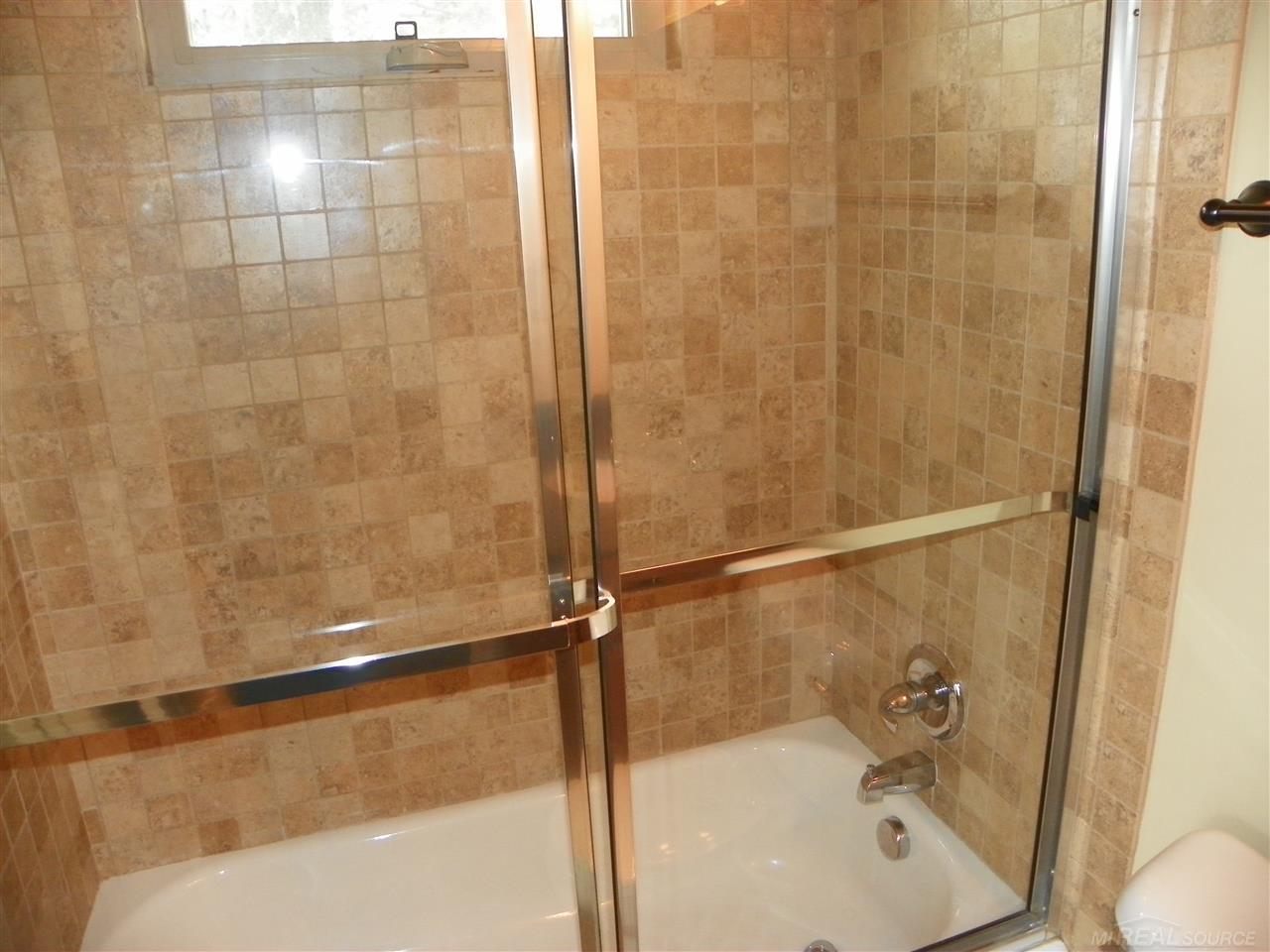 17067 East 14 Mile Road, Unit 7 Fraser, MI 48026 - Photo 16 of 33 Gallery Image 16