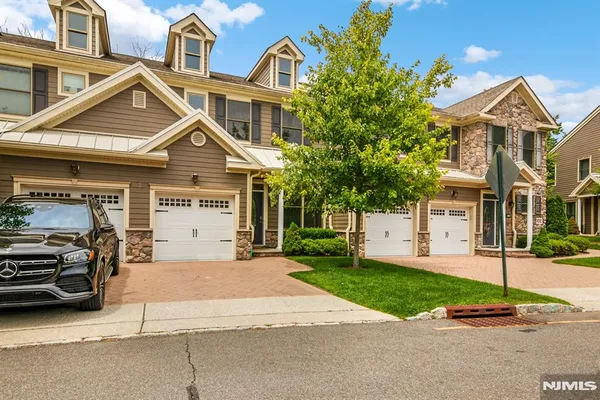 $5,500 | 1503 Whitney Lane, Allendale, NJ 07401