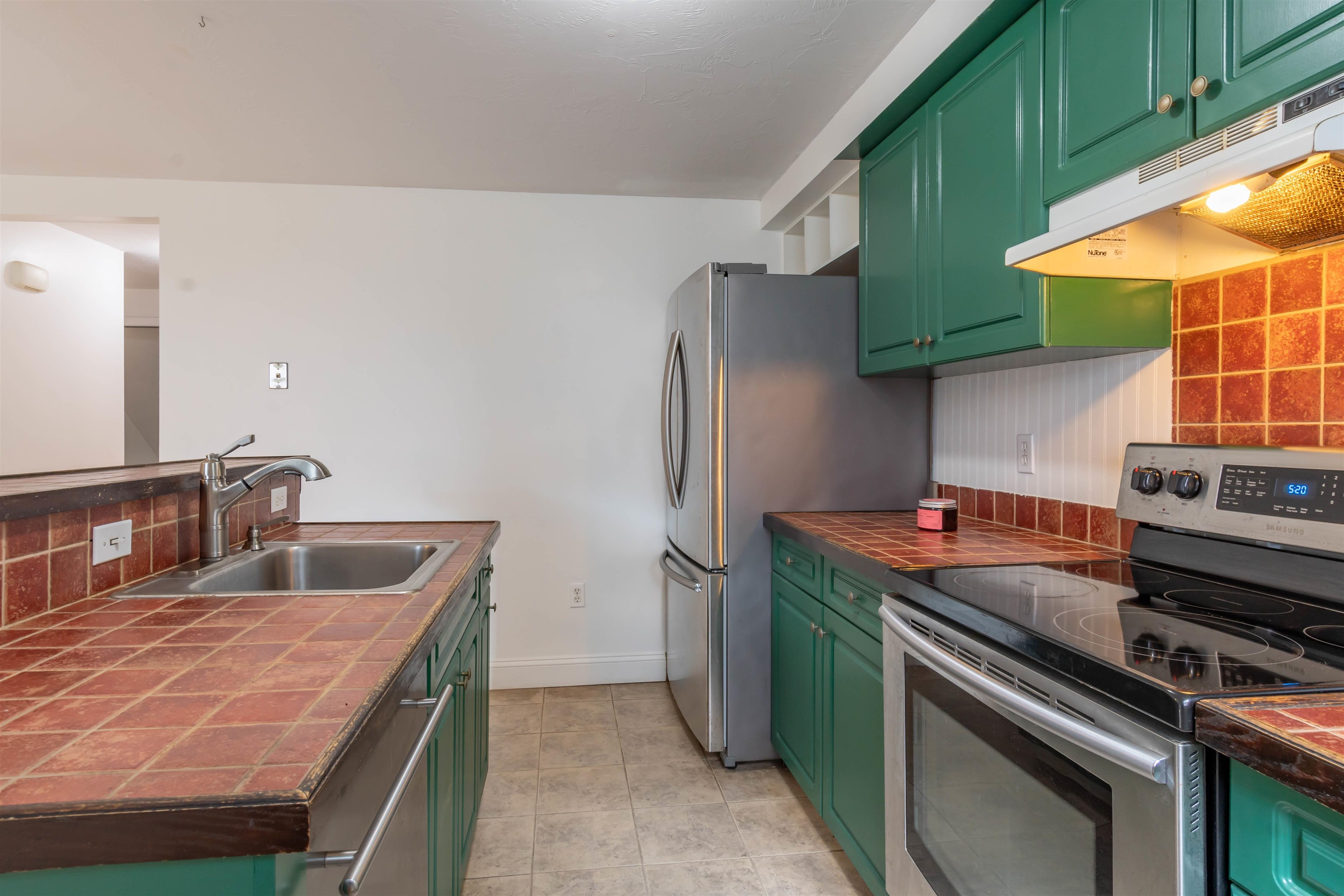 300 Circle Road Manchester, NH 03103 - Photo 18 of 23