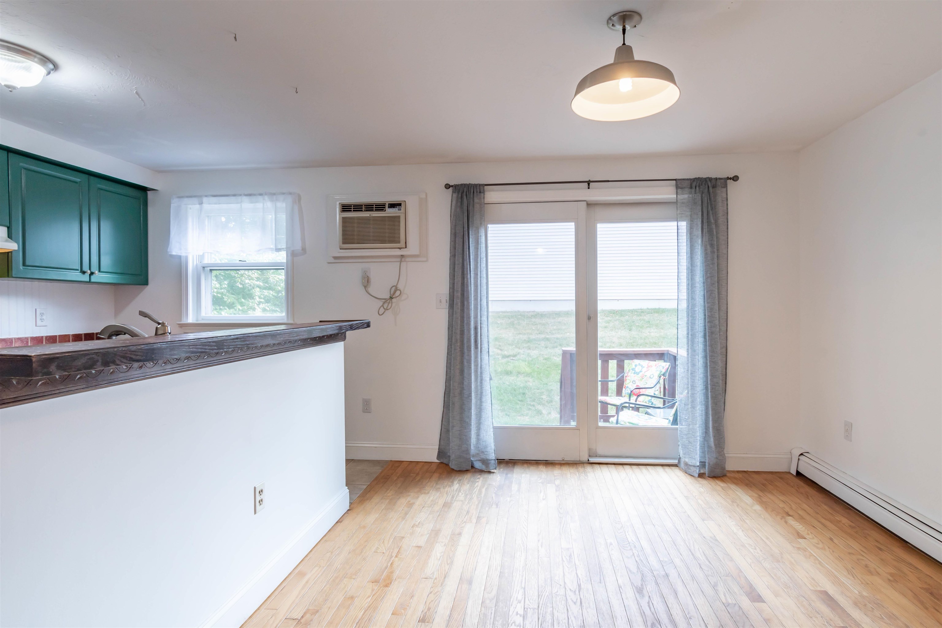 300 Circle Road Manchester, NH 03103 - Photo 20 of 23