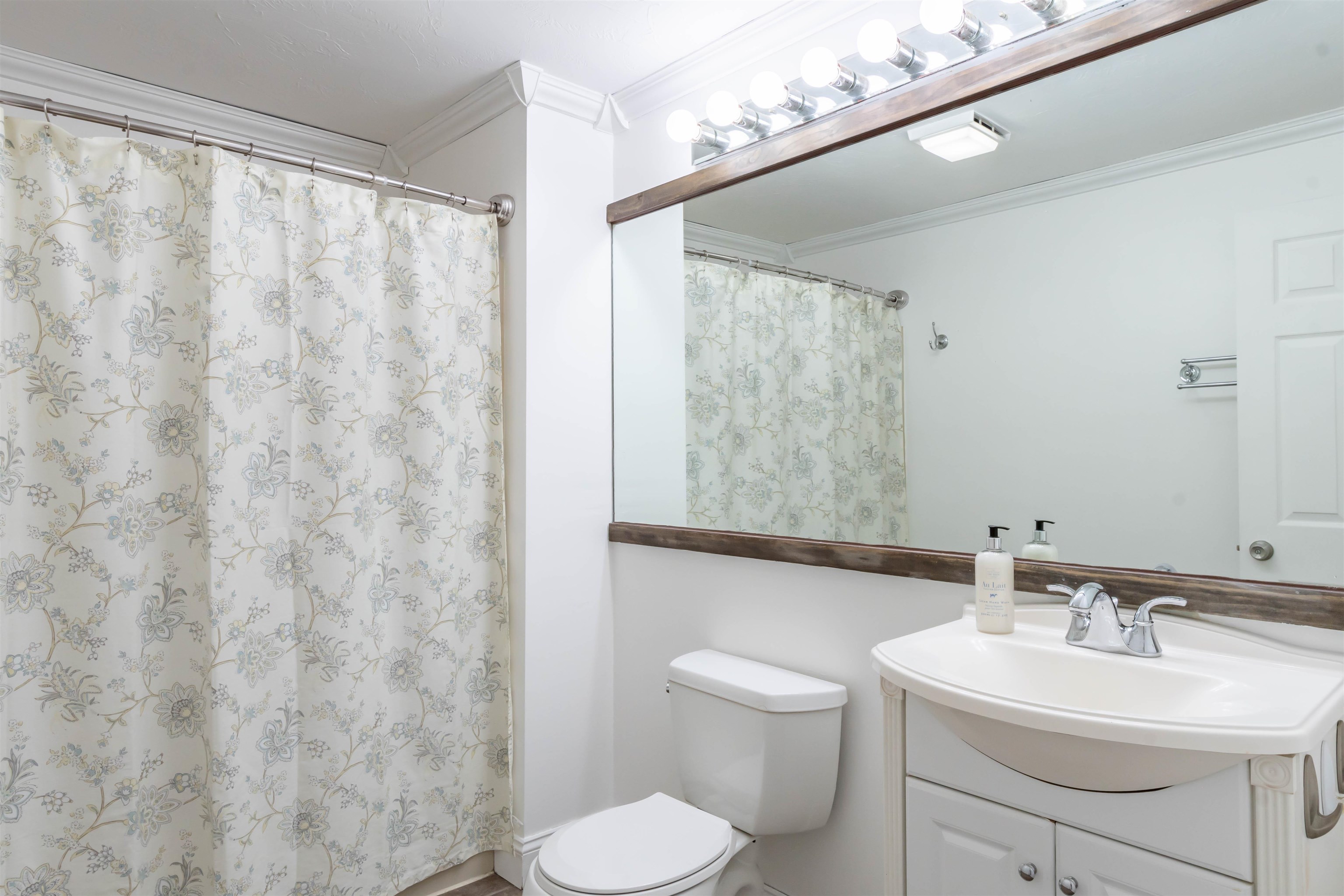 300 Circle Road Manchester, NH 03103 - Photo 6 of 23