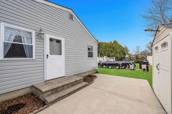 $675,000 | 175 Shelby Avenue, Holbrook, NY 11741