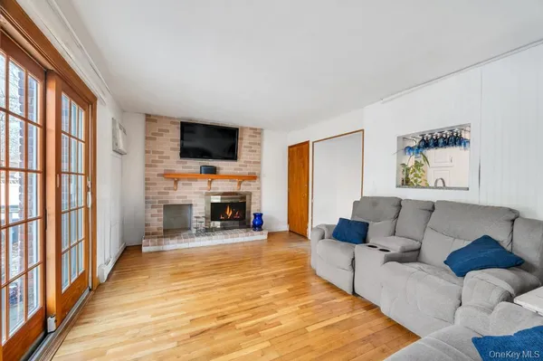 $675,000 | 175 Shelby Avenue, Holbrook, NY 11741