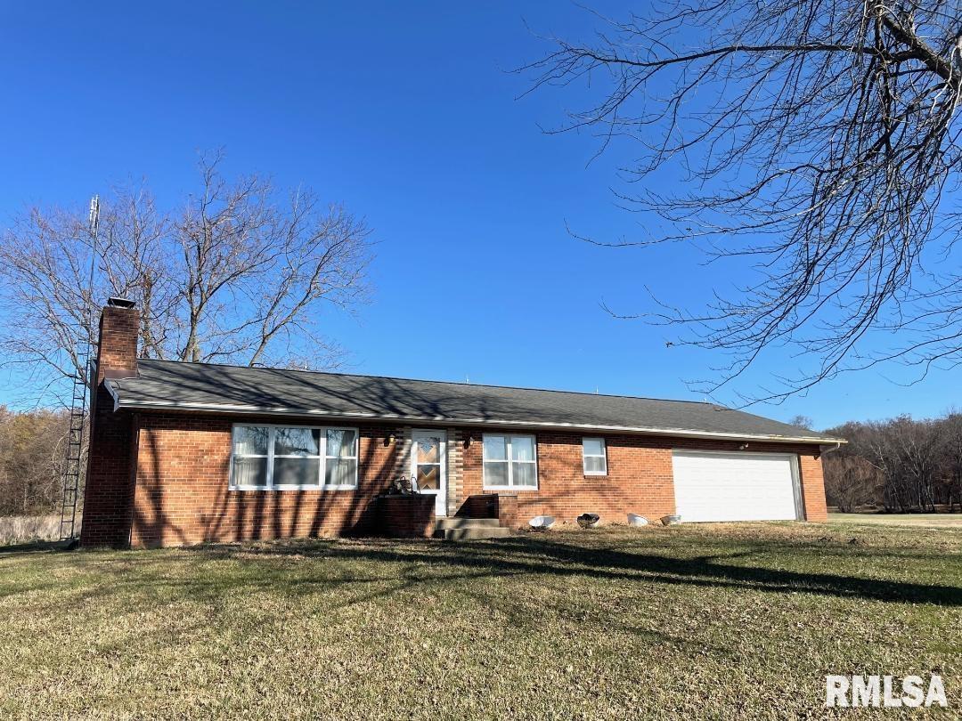 6225 Greenwood Road Centralia, IL 62801 - Photo 1 of 15