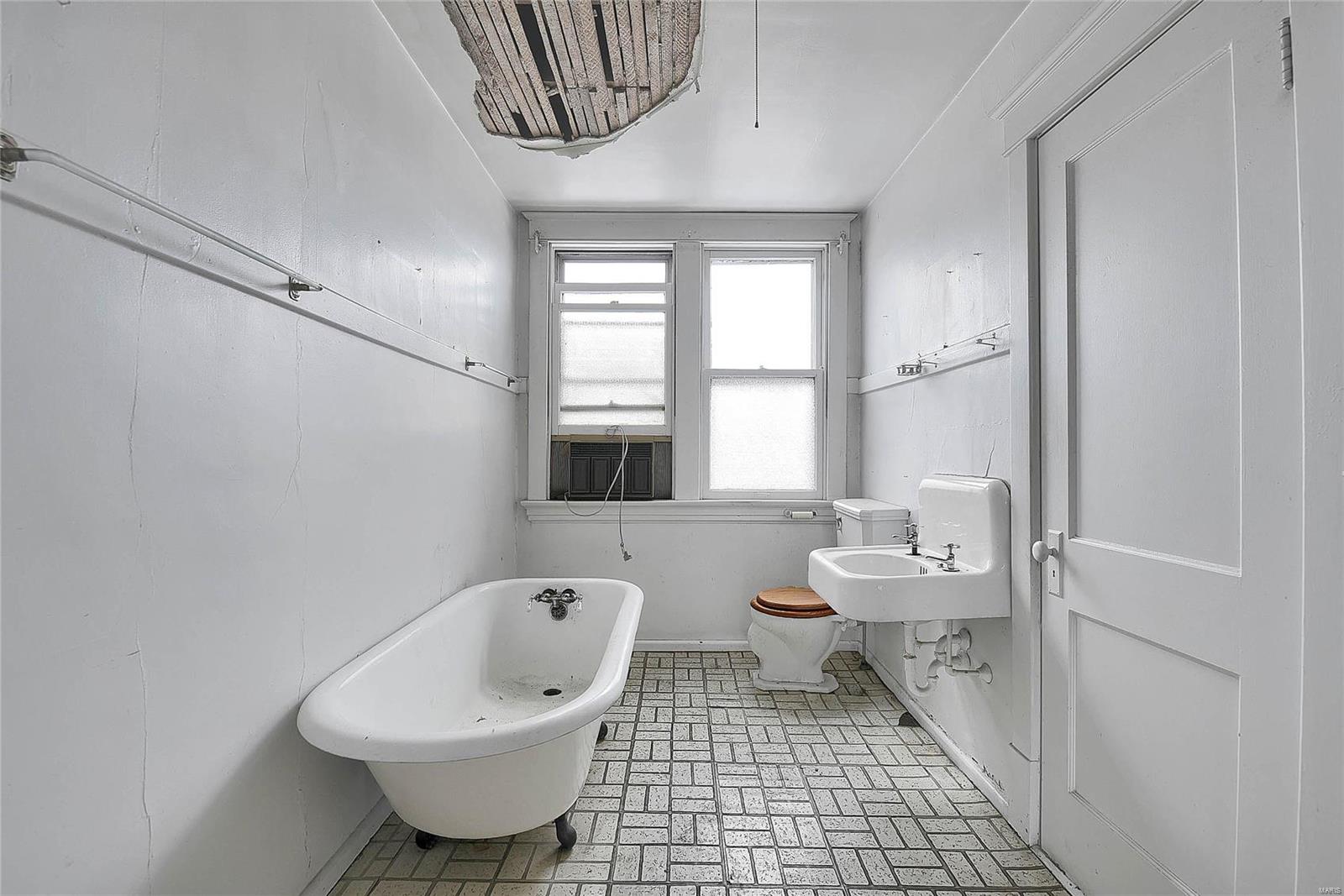 3114 Woodson Road St. Louis, MO 63114 - Photo 14 of 22 Gallery Image 14