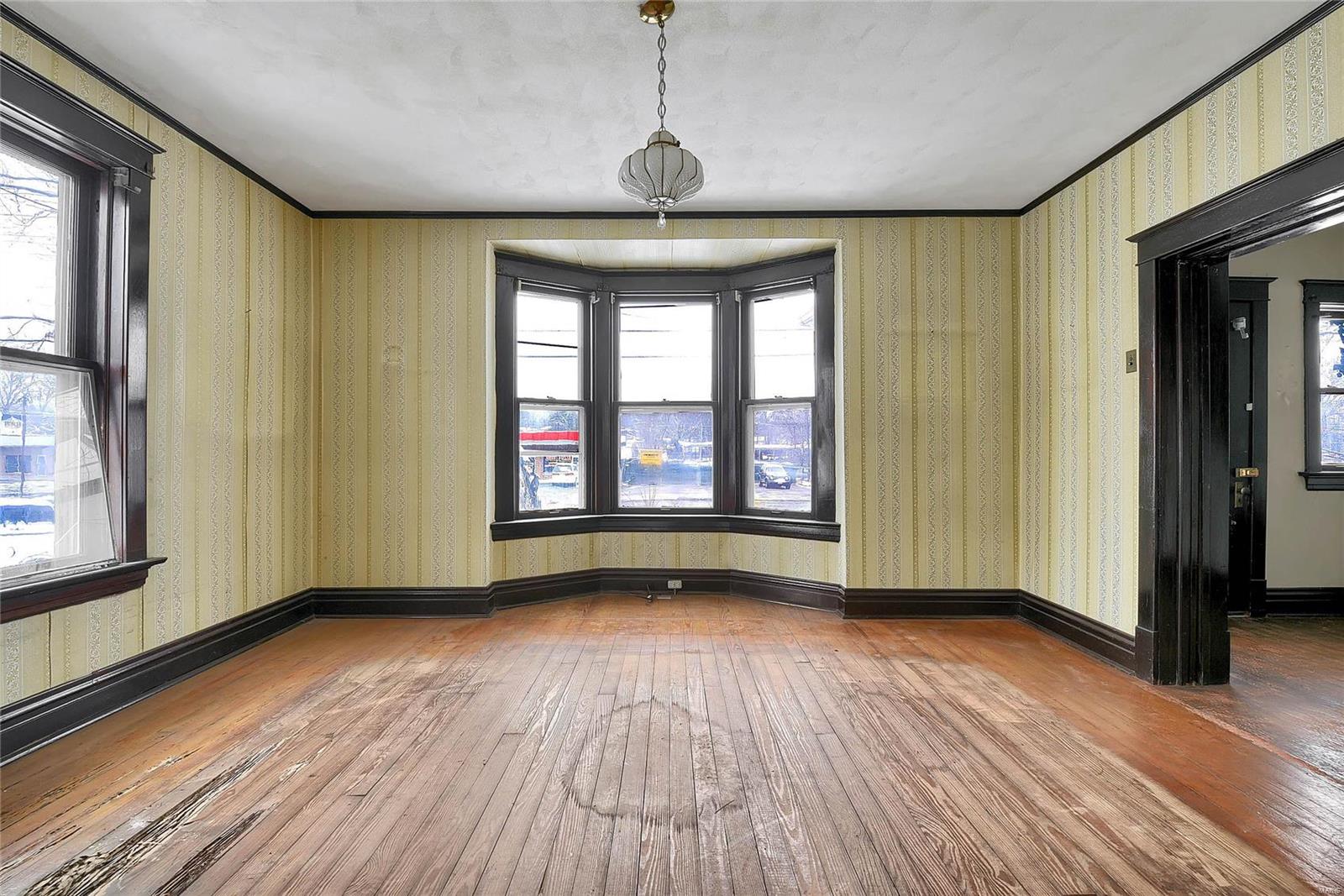 3114 Woodson Road St. Louis, MO 63114 - Photo 4 of 22 Gallery Image 4