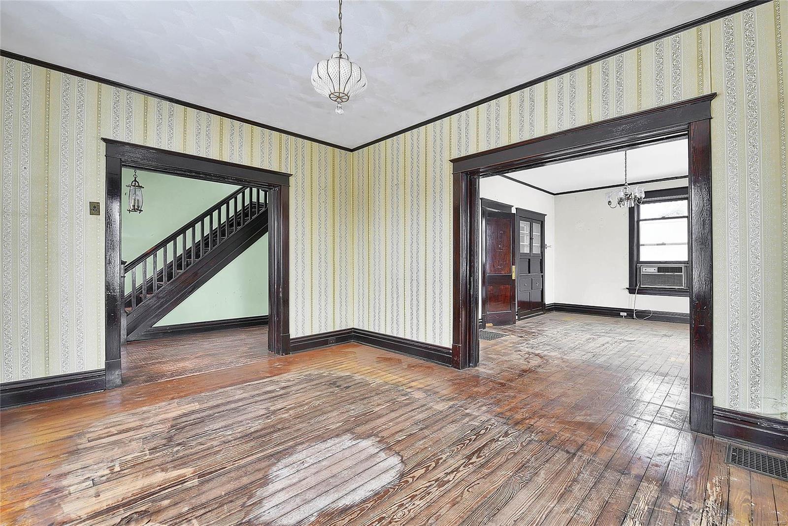 3114 Woodson Road St. Louis, MO 63114 - Photo 5 of 22 Gallery Image 5