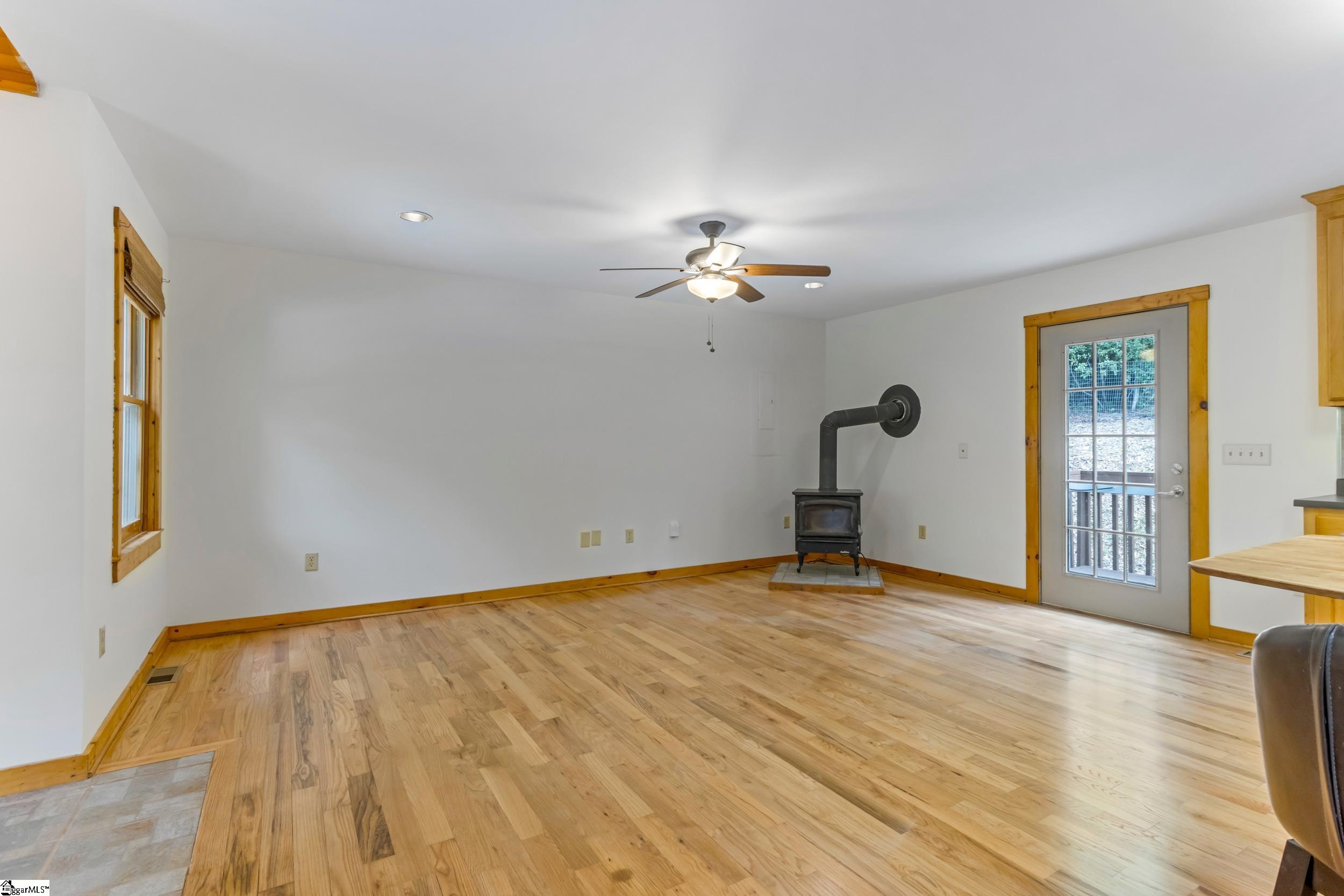 155 Shepherd Springs Drive Cleveland, SC 29635 - Photo 7 of 33
