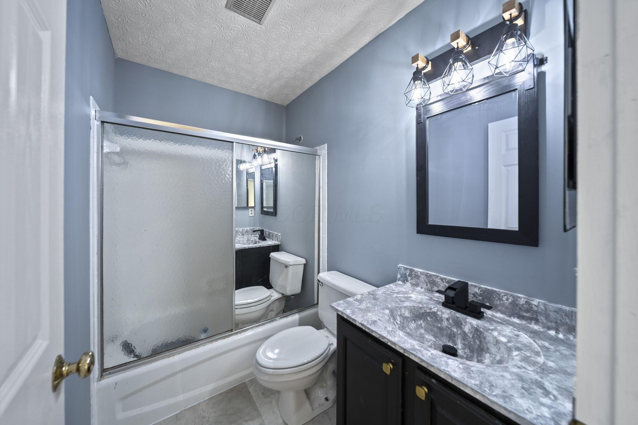1500 Tera Alta Road Columbus, OH 43207 - Photo 6 of 61 30-web-or-mls-IMG_4922