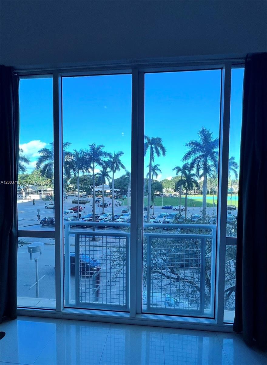 244 Biscayne Boulevard, Unit 237 Miami, FL 33132 - Photo 5 of 11
