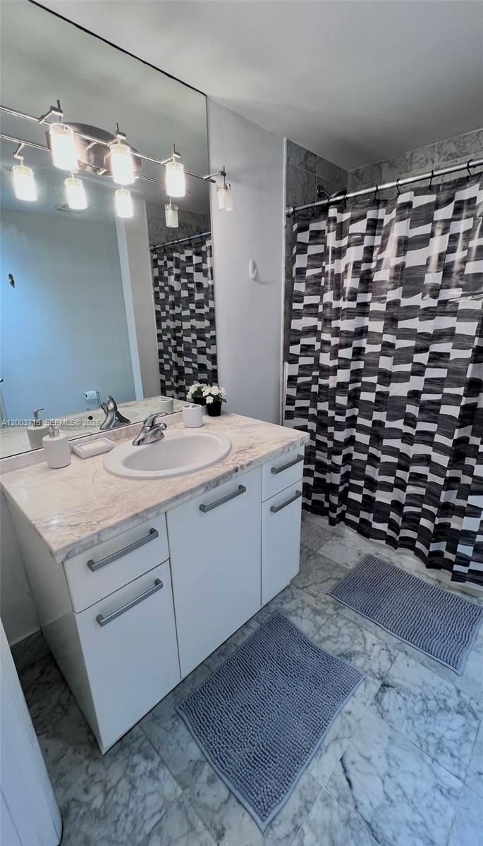 244 Biscayne Boulevard, Unit 237 Miami, FL 33132 - Photo 9 of 11