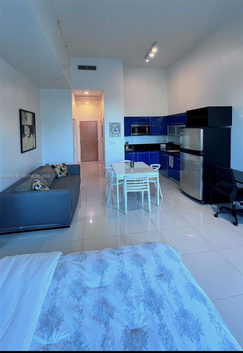 244 Biscayne Boulevard, Unit 237 Miami, FL 33132 - Photo 10 of 11